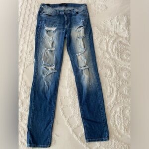 KanCan ripped skinny jeans size 29